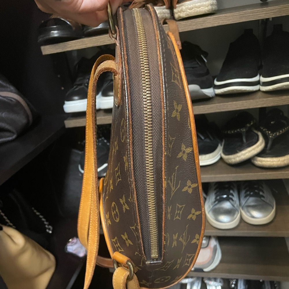 Louis Vuiton bag pack used